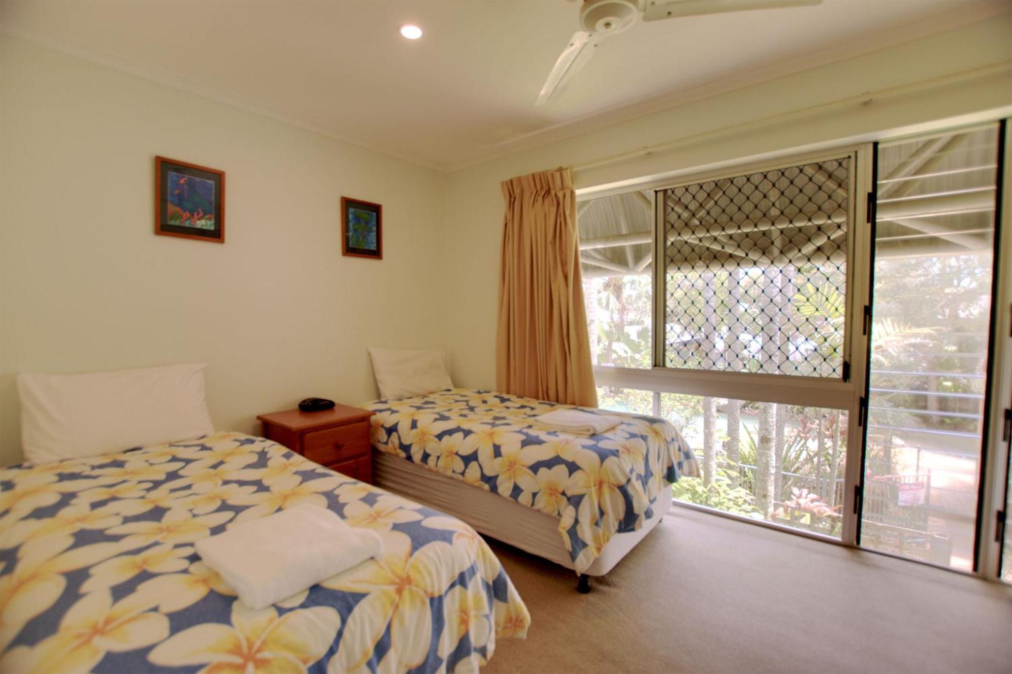Raintrees Moffat Beach Калундра Екстериор снимка